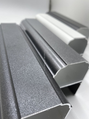 Profil de garde-robe en aluminium SX-8090 Fabriqué en alliage d'aluminium extrudé 6063
