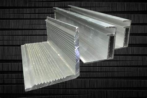 6063 Profil d'aluminium pour coffrage Profil d'aluminium extrudé industriel