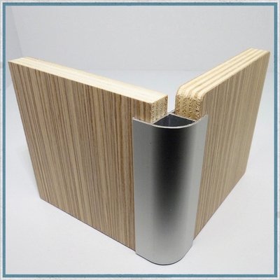 Profil d'extrusion en aluminium blanc Shengxin de 15 mm avec service de traitement de perforation