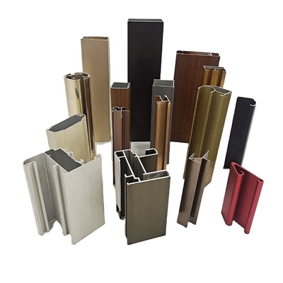 Service de décoiling professionnel Champagne profilé en aluminium anodisé avec finition naturelle