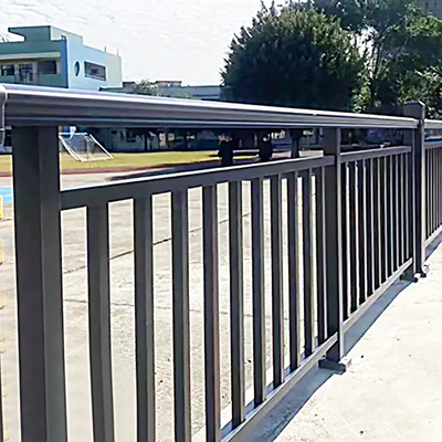 Panneaux de clôture de piscine en aluminium de jardin avec longueur personnalisée et conception facile à installer