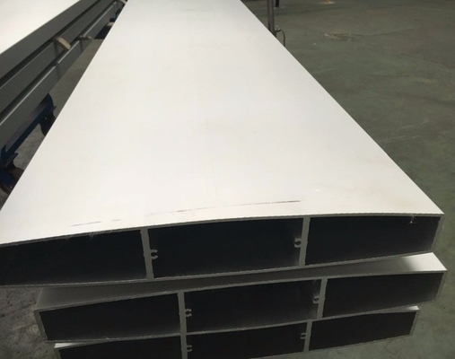 Profiles en aluminium par extrusion pour stores et volets en alliage d'aluminium