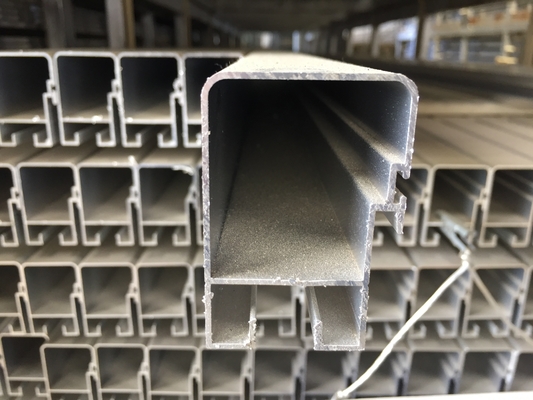 Profil d'aluminium enduit en poudre pour solutions personnalisées de fenêtres et de portes alliage 6082