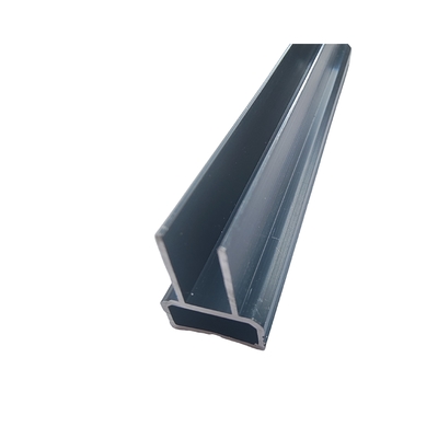 Processus de coupe moderne Clôture en laiton en aluminium avec température T3-T8 et conception décorative