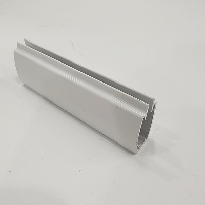 Processus de coupe moderne Clôture en laiton en aluminium avec température T3-T8 et conception décorative