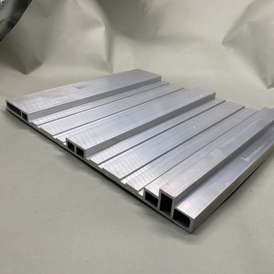 Profiles de rails de circulation en alliage d'aluminium 6061 T6 argent personnalisé anodisé pour l'avantage