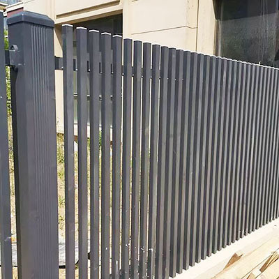 Plaque d'enceinte en aluminium ornementale métallique de série 6000 pour la protection des clôtures de piscine