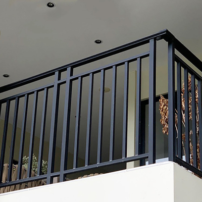 Porte de clôture personnalisée à panneau décoratif de 5,8 à 6,0 m de longueur T5 Barrière en aluminium noir