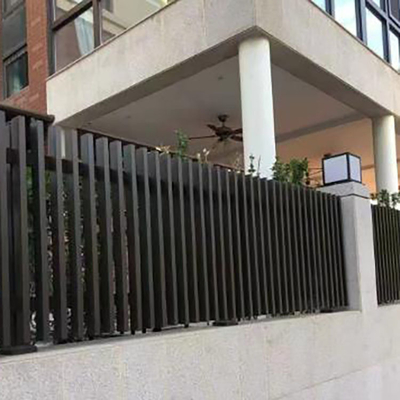 Porte de clôture personnalisée à panneau décoratif de 5,8 à 6,0 m de longueur T5 Barrière en aluminium noir