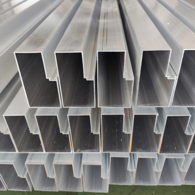 Profil d'aluminium à fraisage CNC personnalisé pour l'extrusion industrielle 6061 6063 T3 T5 T6