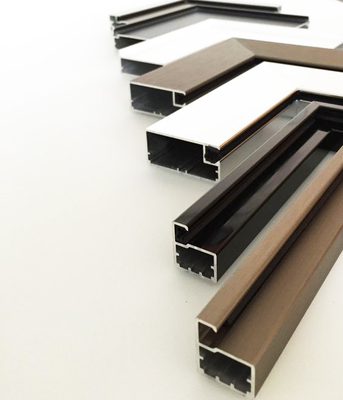 Répondre à la norme GB SHENGXIN Profiles en aluminium pour rails coulissants de rideau Longueur 5,8-6,0M