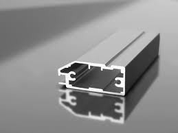 Coloris personnalisés Fenêtres coulissantes Profiles en aluminium pour écran Matériau de filetage Nylon