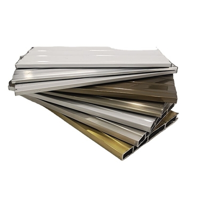 Profiles en aluminium pour les fenêtres de la série 20 et les portes de la série 25 en couleur champagne pour la Bolivie