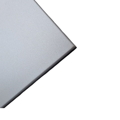 Couleurs personnalisées Panneau de toiture en aluminium à base de nid d'abeille Design personnalisé pour les produits