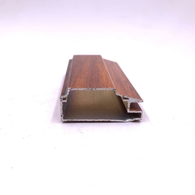 Les dix meilleures ventes de profilés en aluminium en grain de bois en alliage d'aluminium 6063 sont des alliages de 500 kg
