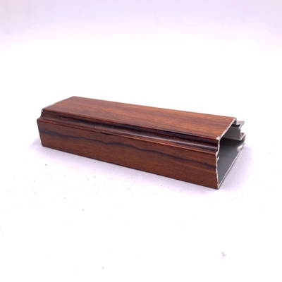 Les dix meilleures ventes de profilés en aluminium en grain de bois en alliage d'aluminium 6063 sont des alliages de 500 kg