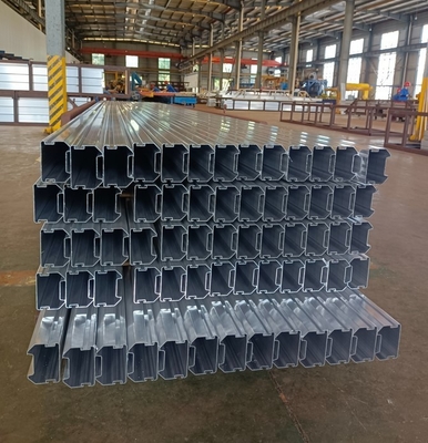 6063 Alliage d'aluminium à fente V Profil d'angle en aluminium pour une structure durable et solide
