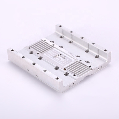 Traitement des éviers à chaleur en aluminium Profiles d'extrusion certifiés ISO d'épaisseur de 0,30 mm