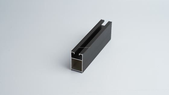 6063 Tolérance du profil de structure en alliage d'aluminium ± 1% Grain de bois de la série 6000 22-30 jours