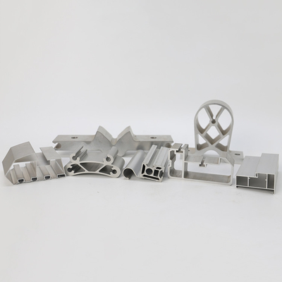6063 T Profiles d'extrusion en aluminium à fente avec couleur personnalisée et alliage d'aluminium