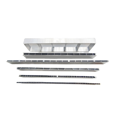 Panneaux plats extrudés en argent d'aluminium découlant pour les constructions de grande taille
