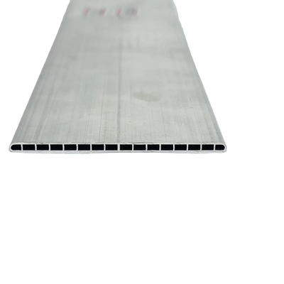 Panneaux plats extrudés en argent d'aluminium découlant pour les constructions de grande taille