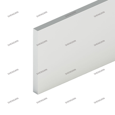 Tolérance ± 1% Profiles en aluminium plat anodisé argenté pour les applications résidentielles