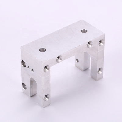 Produits en aluminium CNC personnalisés pour radiateur ou presses à évier thermique 630 à 5500 tonnes