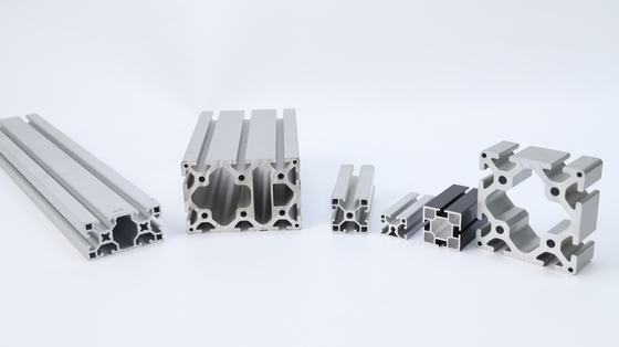 Profiles d'extrusion en aluminium anodisé argenté à haute tolérance pour outils de transport