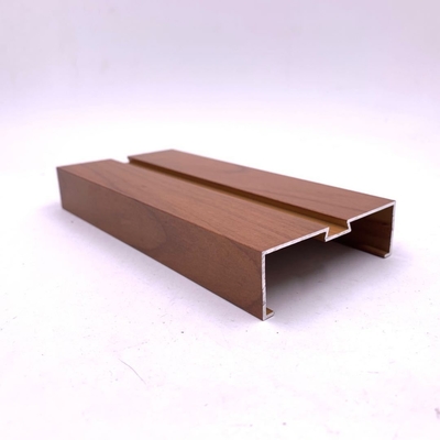 Processus de perçage en profondeur, perçage de précision, découpe CNC, fenêtre en aluminium à grains de bois