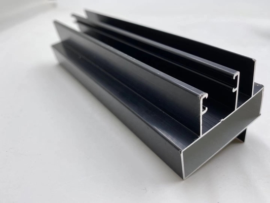 Service de soudage de profilés en aluminium mat anodisé noir pour le marché péruvien fourni