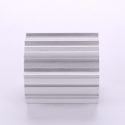 Extrusion personnalisée de profilés en aluminium pour le boîtier du moteur Tolérance ± 1% Épaisseur personnalisée
