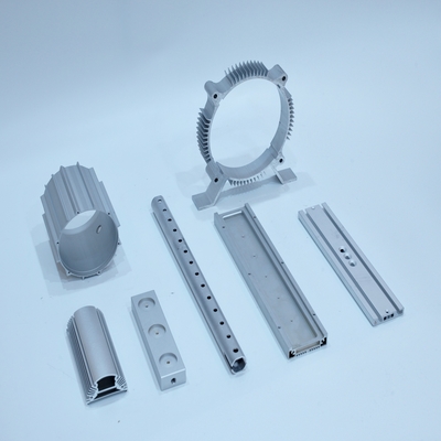 Profiles d'extrusion d'aluminium sur mesure pour le traitement CNC, le perçage, le forage et la découpe