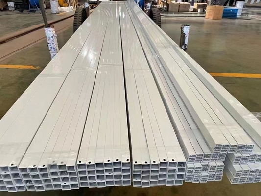 Tubes à profil d'aluminium extrudé pour étagère Finition de moulin de grande quantité 6063/6061 alliage T5