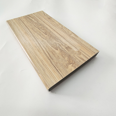 5.8-6.0M Longueur Profiles d'extrusion en aluminium en grain de bois 3D pour fenêtres portes et plancher de pergola