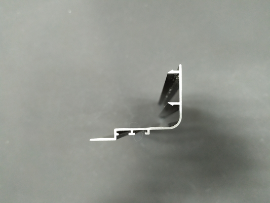 Style de conception traditionnel Ligne d'aluminium 25 Rail supérieur monolithique 2501 Rail inférieur 2502