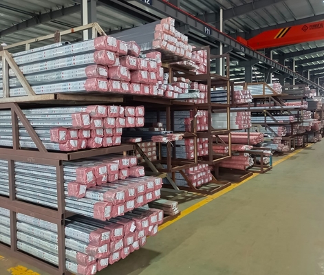 Profil en aluminium extrudé à la fenêtre Shengxin avec longueur de grain de bois 5,8-6,0M