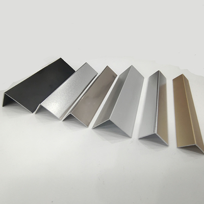 Décoration de meubles d'intérieur Profil de fenêtre en aluminium avec épaisseur personnalisée