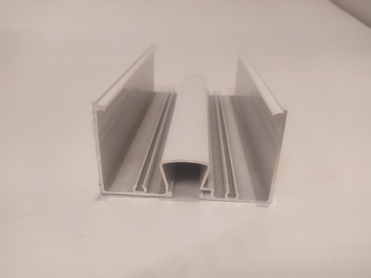 Service de coupe pour le profil de cloisons en aluminium au Mexique