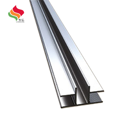 Profils d'aluminium anodisant argent d'une épaisseur de 0,30 mm pour les cadres de panneaux solaires