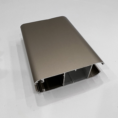 L'extrusion d'aluminium est un traitement de vieillissement d'alliage T3-T8 Profil en aluminium pour fenêtres et portes