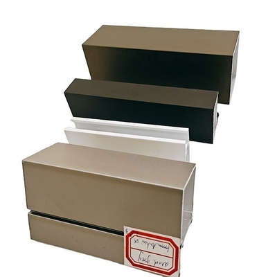 6063 T5 Profil d'extrusion d'aluminium pour les profils de fenêtre carrés et couleurs personnalisées