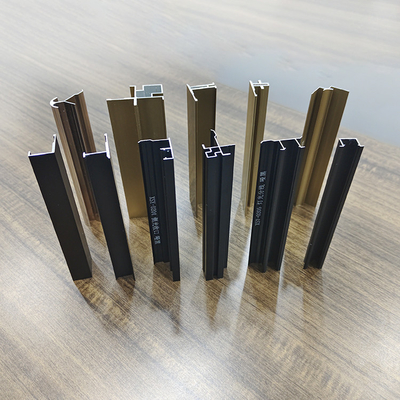 Profiles en aluminium de couleur champagne pour fenêtres et portes en Bolivie