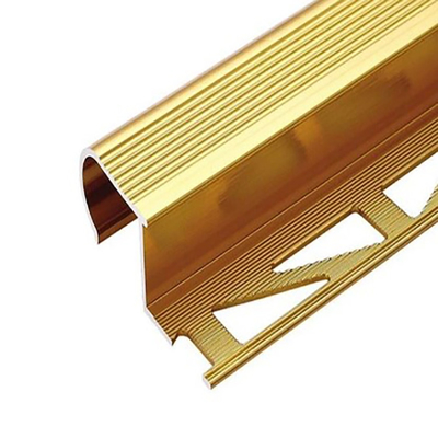 Nose d'escalier en aluminium pour décoration de sol 5,8-6,0M Longueur Forage de précision de processus profond
