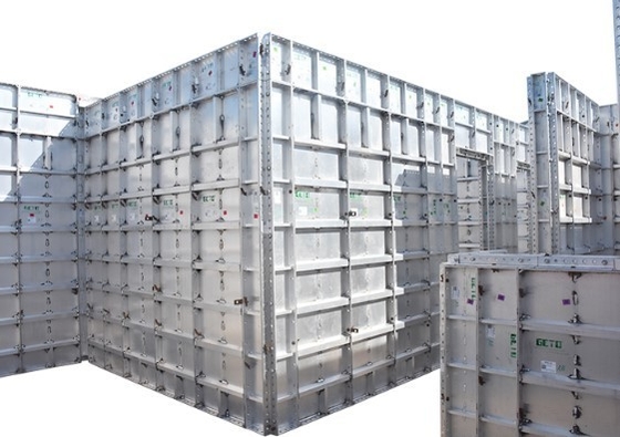 Formage en aluminium sur mesure Shengxin pour bâtiment en béton Profil en alliage d'aluminium T5 T6