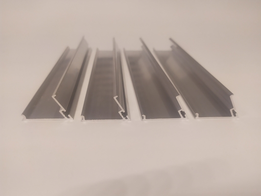 6063 T5 Shengxin Profils d'extrusion en aluminium personnalisés pour fenêtres et portes du marché péruvien