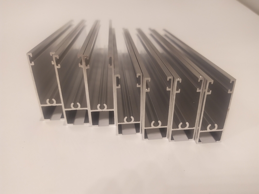 Pérou Profiles en aluminium pour fenêtres et portes 6063 Tolérance du profil en aluminium personnalisé ± 0,13%
