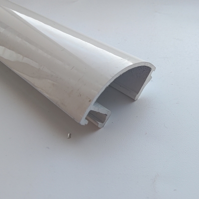 Cadre d'aluminium sur mesure pour fenêtres Profil d'aluminium de grain de bois produisant des cadres supérieurs