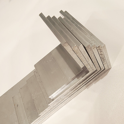 Température T3-T8 Profils d'angle en aluminium personnalisés pour les supports de rideau de façade de la série 6000