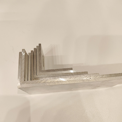 Finition du moulin/Anodisation/Enduit en poudre d'aluminium Angle 6061 6063 Profil L industriel